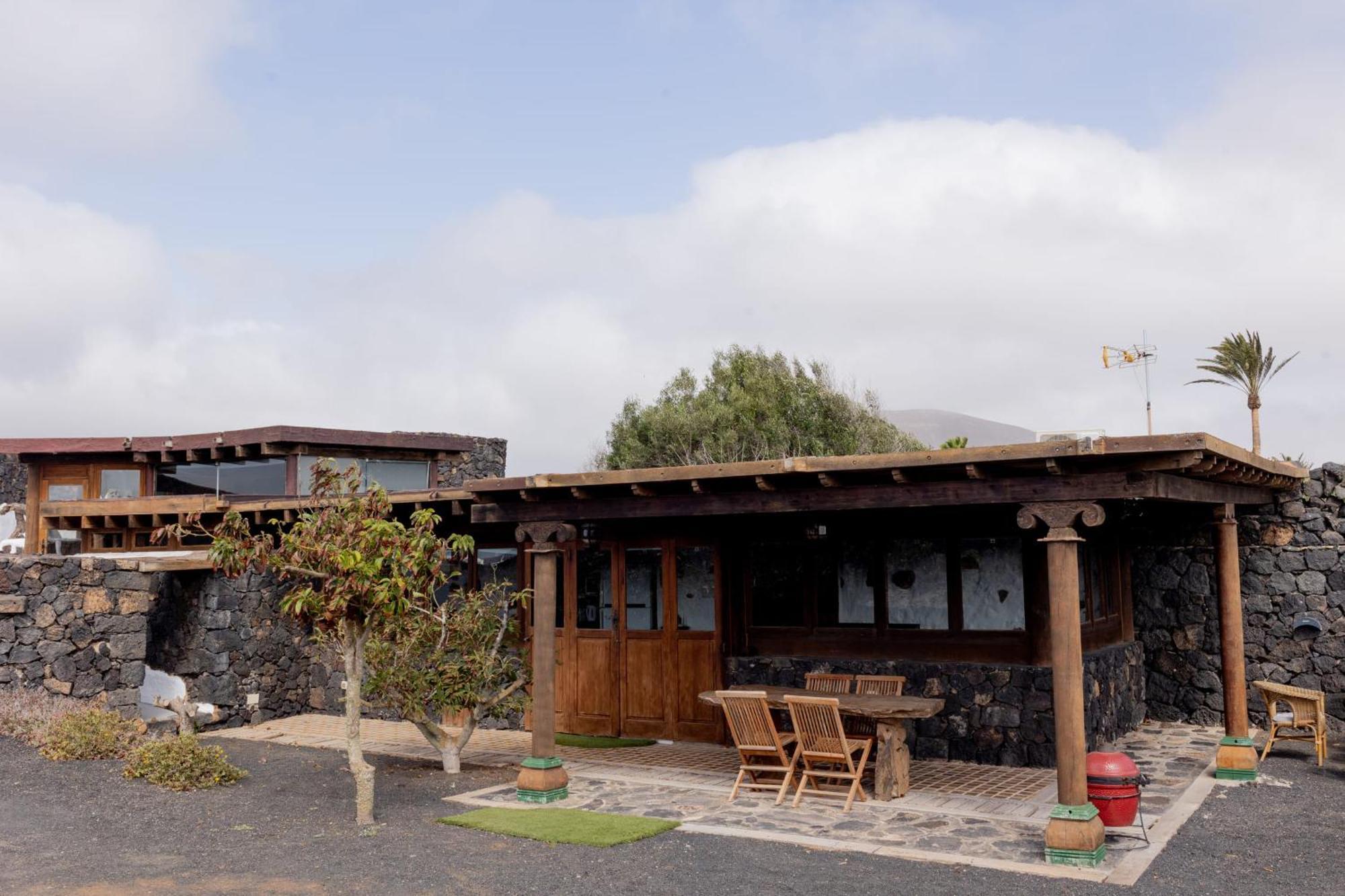 ホテル カサ トマレン San Bartolomé エクステリア 写真